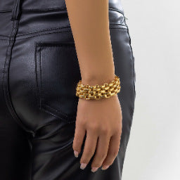 Retro Simple Metal Sweater Chain Necklace