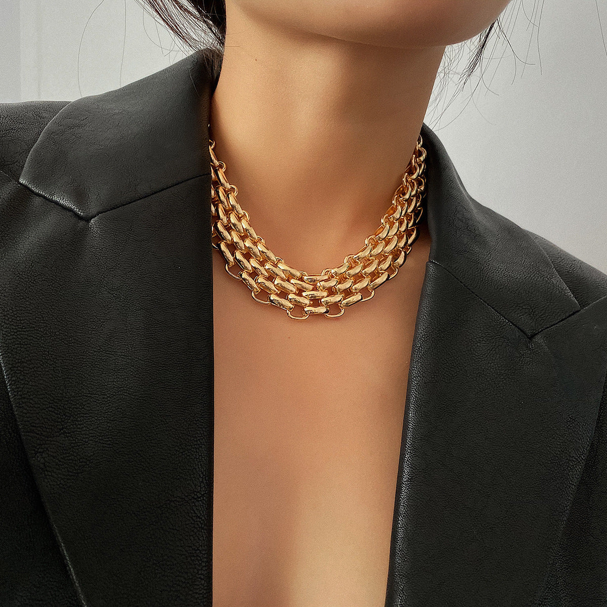 Retro Simple Metal Sweater Chain Necklace